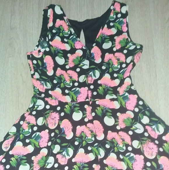 Floral dress - Picture 2 of 2